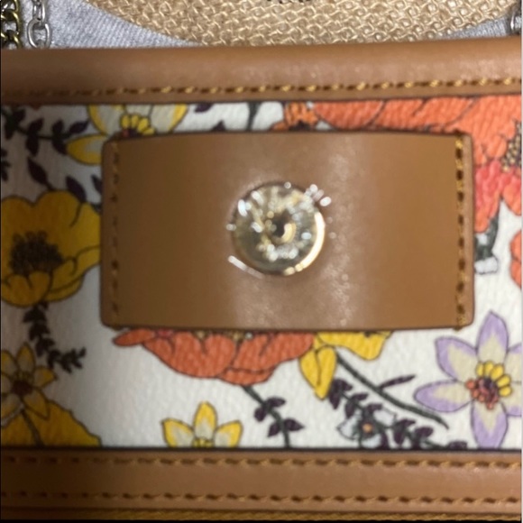 Tory Burch Kerrington Tote - Picture 5 of 5